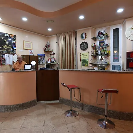 피올라 2* 밀라노