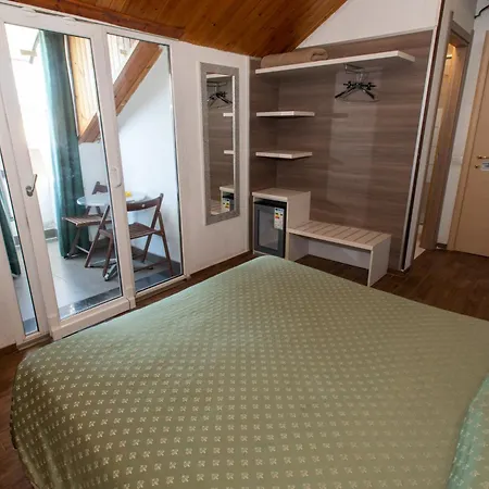 Piola Hotel 2*