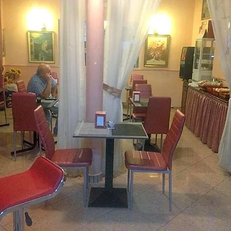 Hotel Piola 2*