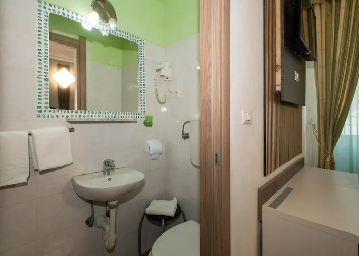 酒店 皮奥拉酒店 2*