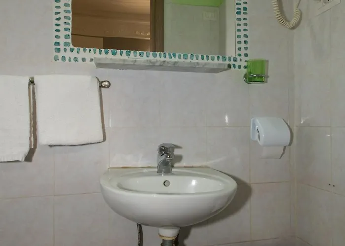 皮奥拉酒店 酒店 2*