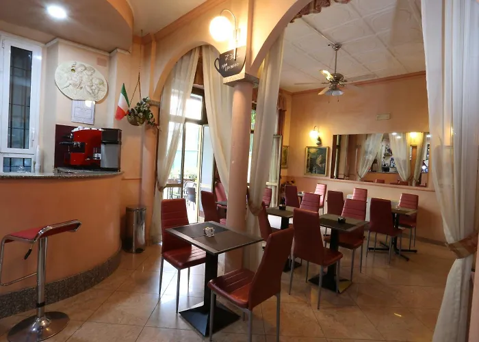 酒店 皮奥拉酒店 2*