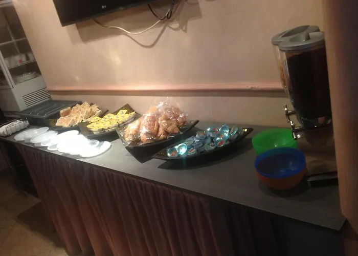 皮奥拉酒店 酒店